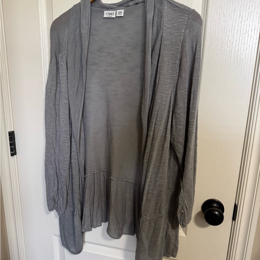 Cato Woman 18/20W Gray Open Front Cardigan Ruffle Hem Plus Size
